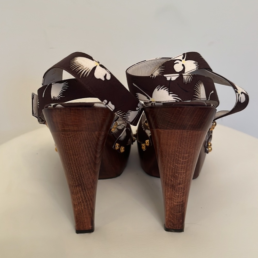 Gucci Heels - Picture 3 of 7